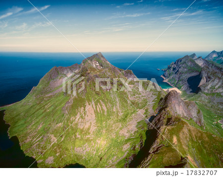 Peaks on Lofoten Peaks on Lofoten 17832707