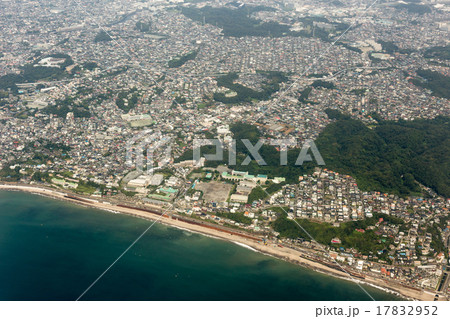 神奈川県鎌倉市腰越付近を空撮 17832952