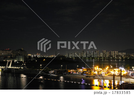 兵庫県　西宮マリーナと神戸方面の夜景 17833585