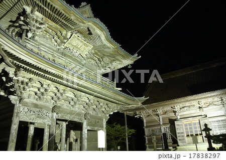 善寶寺の山門 17838297