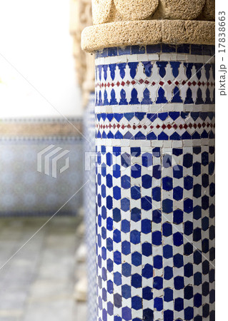 blue and white oriental pattern at a pillar 17838663