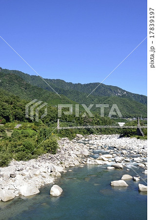 重要文化財・桃介橋（三留野大橋から） 17839197
