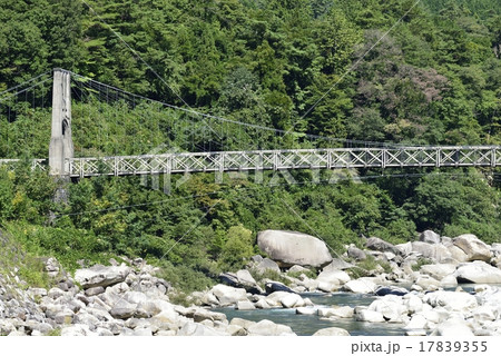 重要文化財・桃介橋（三留野大橋から） 17839355
