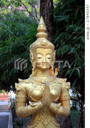 Statue of golden Buddha in Vientiane, Laos  17840347