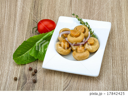 Pickled champignon 17842425
