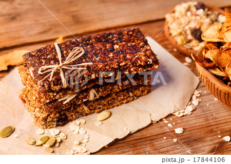 granola bar granola bar 17844106