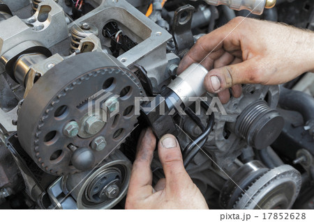Car servicing, belt calibration Car servicing, belt calibration 17852628