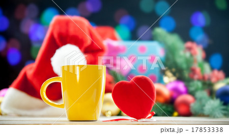 Heart shape toy and cup 17853338