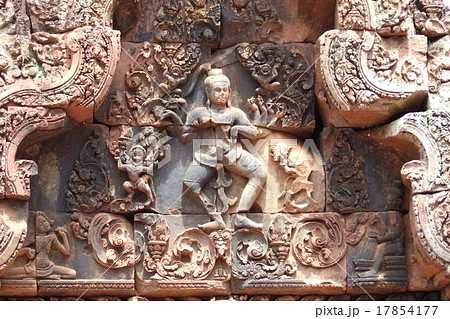 アンコール遺跡群　バンテアイ・スレイ 17854177