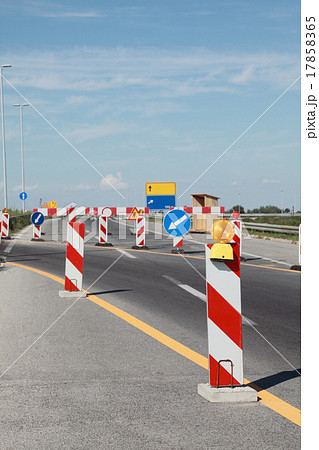 Highway in reconstruction 17858365