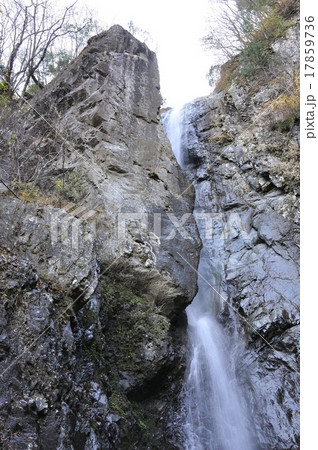 日本の滝百選 早戸大滝 17859736