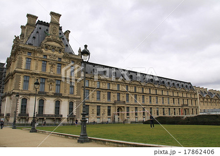 ルーブル宮 17862406