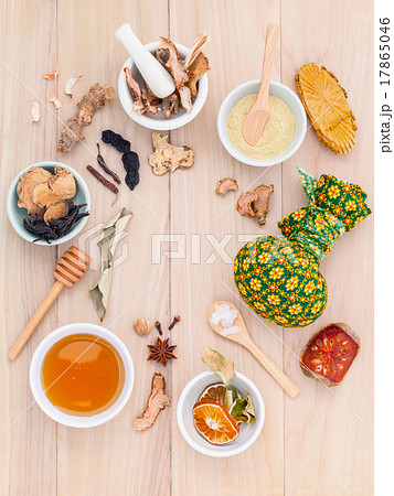 Natural Spa Ingredients . Natural Spa Ingredients . 17865046