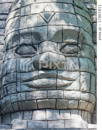 Maya Aztec style stone statue Maya Aztec style stone statue 17865811