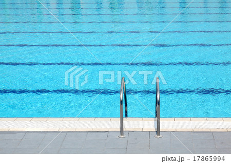 Swimming pool 17865994