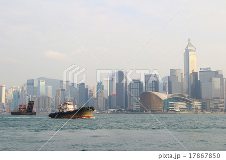the harbour of Hong Kong at daytime 17867850