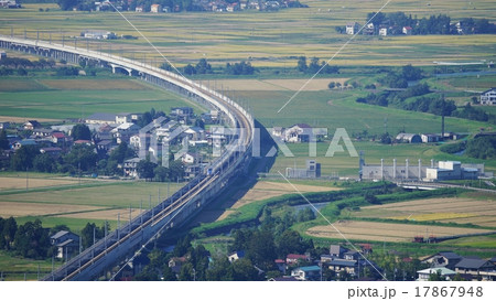 実りの秋と北陸新幹線 17867948