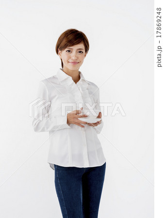 20代女性 20代女性 17869248