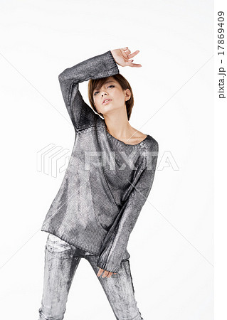 若い女性 17869409