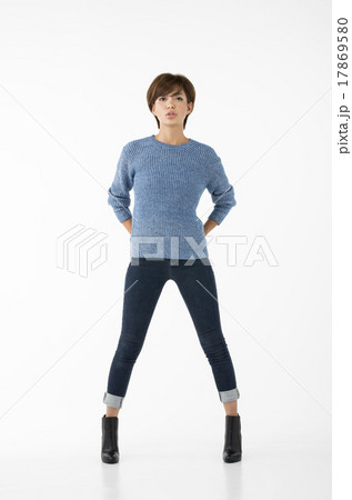 若い女性 17869580