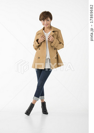 若い女性 17869682