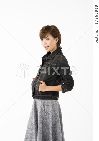 若い女性 17869919