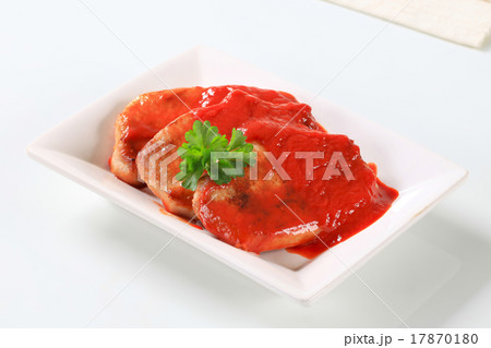Pork chops with tomato sauce 17870180