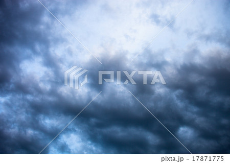 Gray cloudy sky 17871775