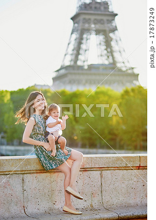 Young mother with her little son in Paris 17873249