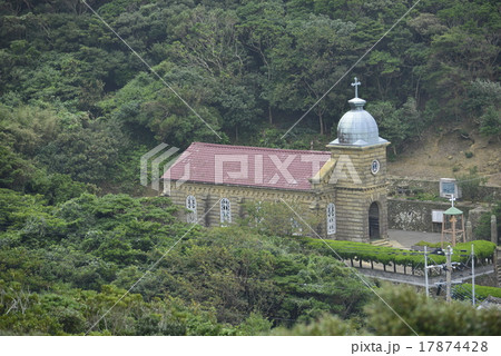 頭ヶ島天主堂遠望／長崎県　新上五島町 17874428