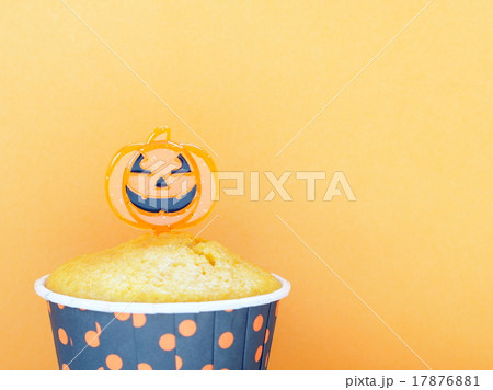 ハロウィンのパンプキンマフィン ハロウィンのパンプキンマフィン 17876881