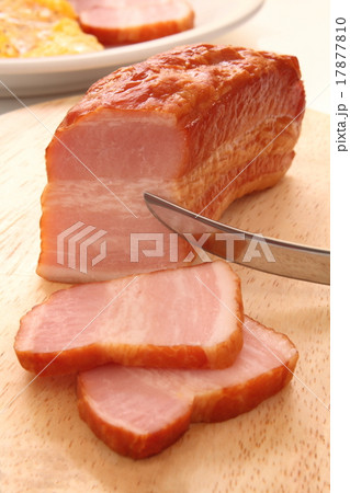 ベーコン 17877810