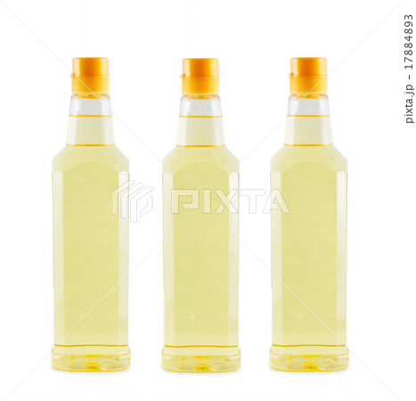 Vegetable oil coconut isolated background. 17884893
