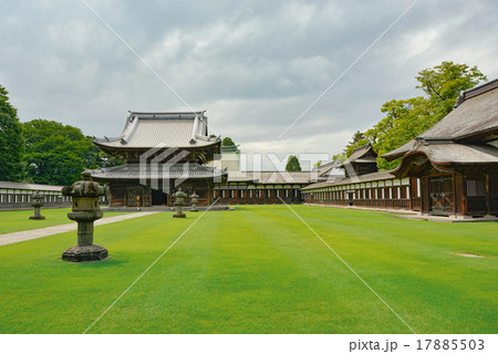 瑞龍寺仏殿 17885503