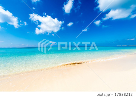 海、ビーチ、風景。沖縄、日本。 海、ビーチ、風景。沖縄、日本。 17888212