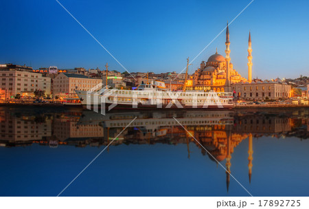 Panorama of Istanbul at a dramatic sunset 17892725