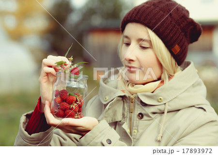 Raspberry picking 17893972