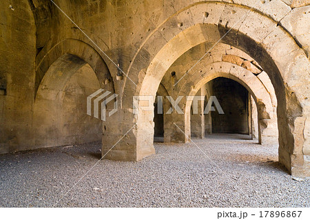multiple arches and columns in the caravansary 17896867