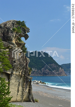 三重県熊野の獅子岩 17898342