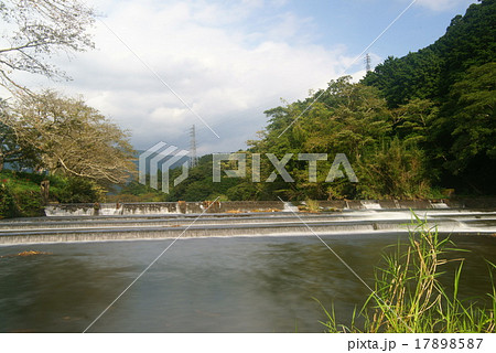 那賀川の堰堤(えんてい) 那賀川の堰堤(えんてい) 17898587