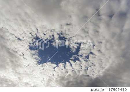 Hole In The Clouds 17905459