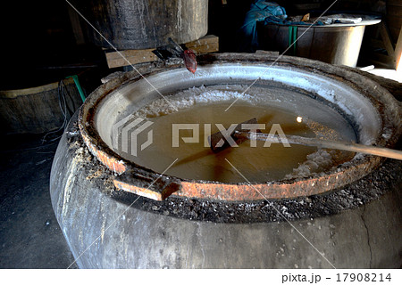 奥能登　塩田の釜 17908214