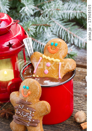 Gingerbread men with mug of hot chocolate 17908505