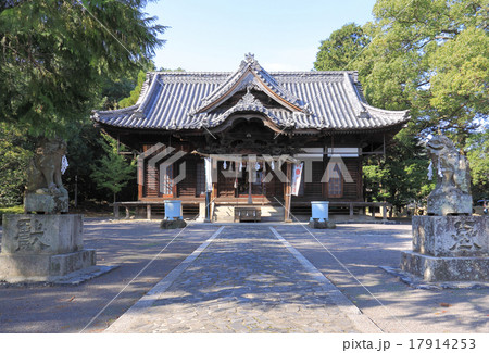 四国霊場第79番札所天皇寺に隣接している「白峰宮（崇徳天皇社）」 17914253