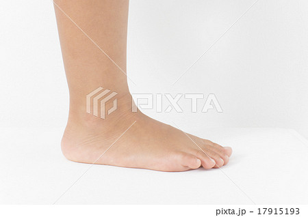 子供の右足 子供の右足 17915193