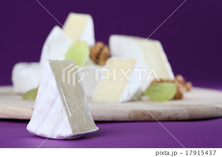 Camembert 17915437
