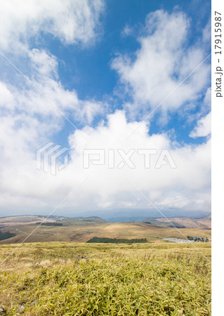 車山高原から見た景色　秋　紅葉 17915987