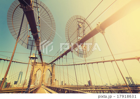Vintage fisheye lens picture of Brooklyn Bridge. Vintage fisheye lens picture of Brooklyn Bridge. 17918631