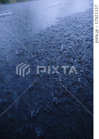 ゲリラ豪雨 ゲリラ豪雨 17921137