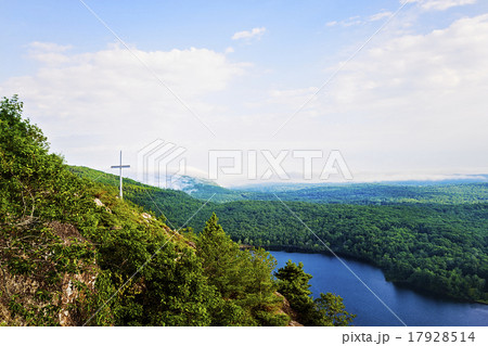 Cross on Maiden's Cliff 17928514